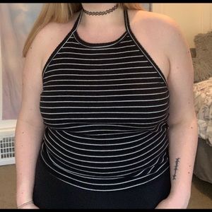 🖤striped halter top🖤